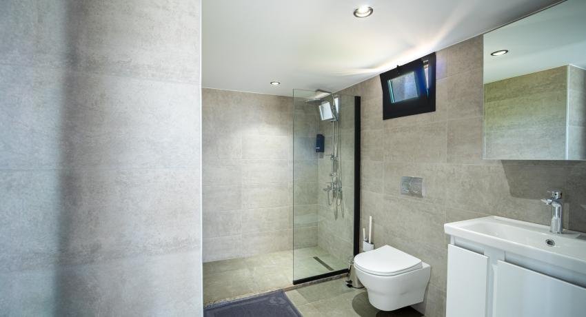Two Bedroom Family Room with Private Balcony, Mountain & Sea View